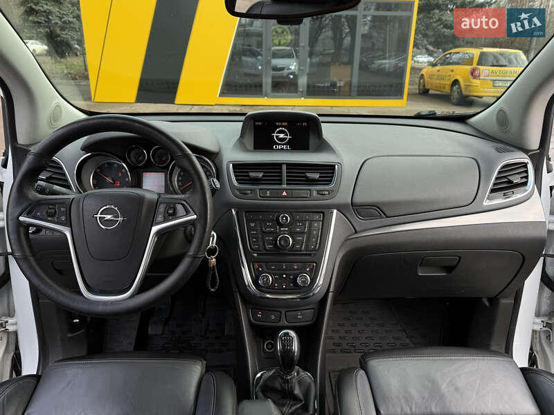 Позашляховик / Кросовер Opel Mokka 2012 в Києві
