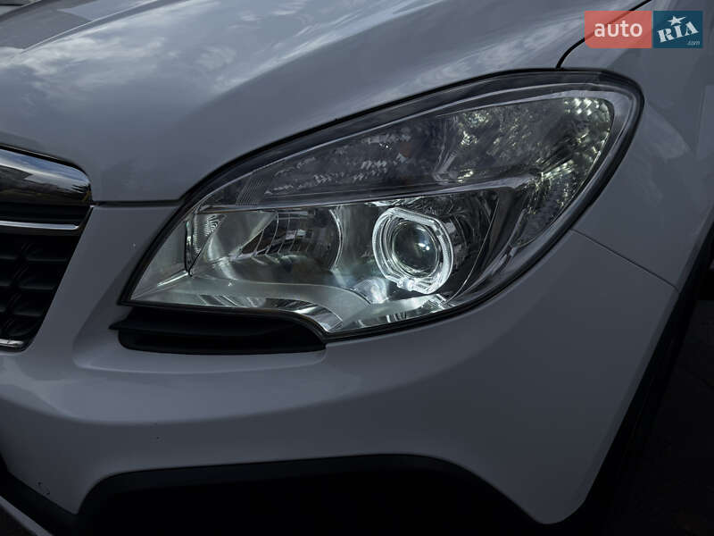 Позашляховик / Кросовер Opel Mokka 2012 в Києві