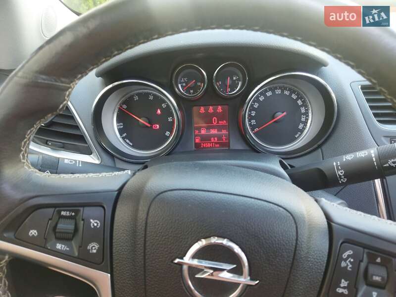 Позашляховик / Кросовер Opel Mokka 2014 в Звягелі