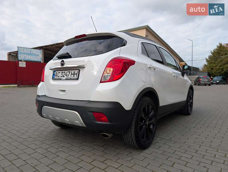 Внедорожник / Кроссовер Opel Mokka 2015 в Владимире