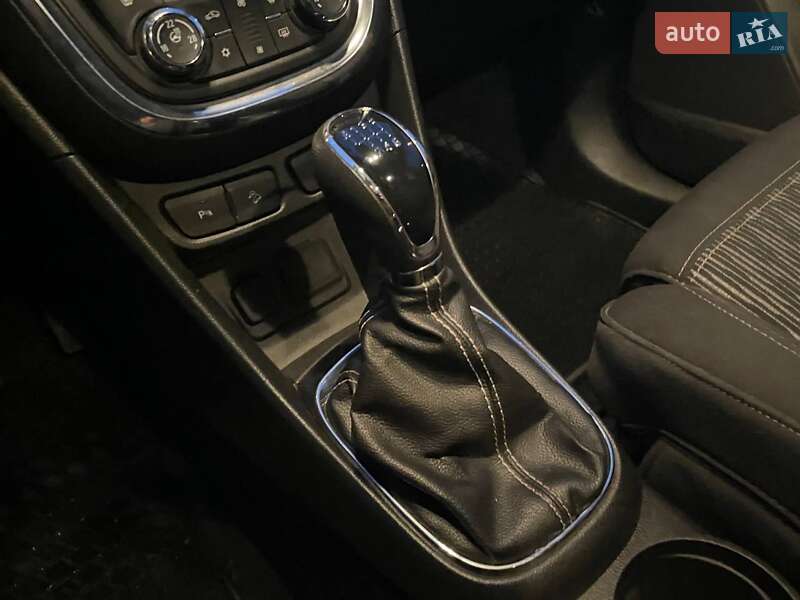 Внедорожник / Кроссовер Opel Mokka 2013 в Тернополе