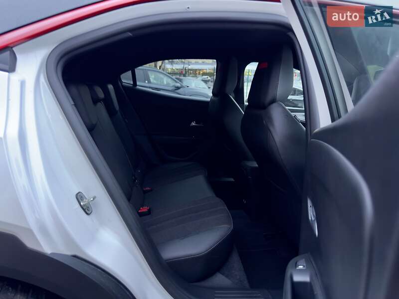 Внедорожник / Кроссовер Opel Mokka 2021 в Подольске