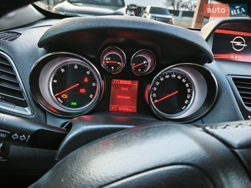 Позашляховик / Кросовер Opel Mokka 2015 в Коломиї