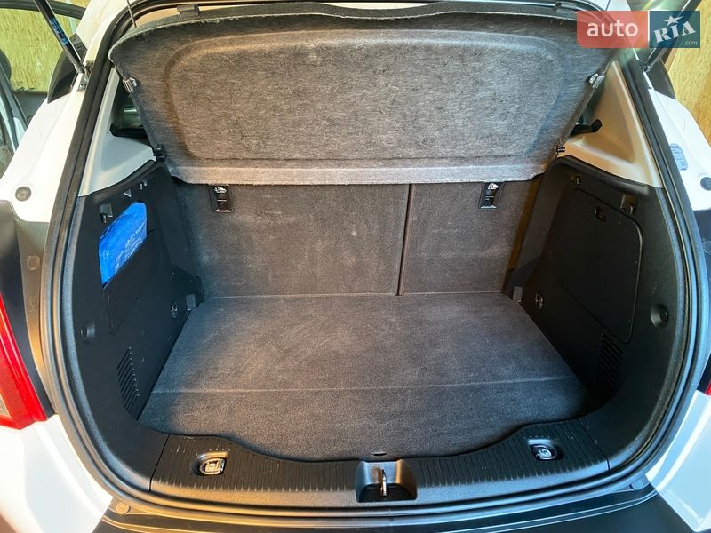 Позашляховик / Кросовер Opel Mokka 2015 в Коломиї