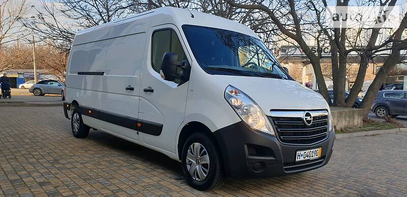 Вантажопасажирський фургон Opel Movano 2016 в Одесі