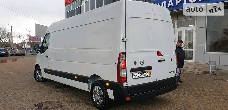 Вантажопасажирський фургон Opel Movano 2016 в Одесі