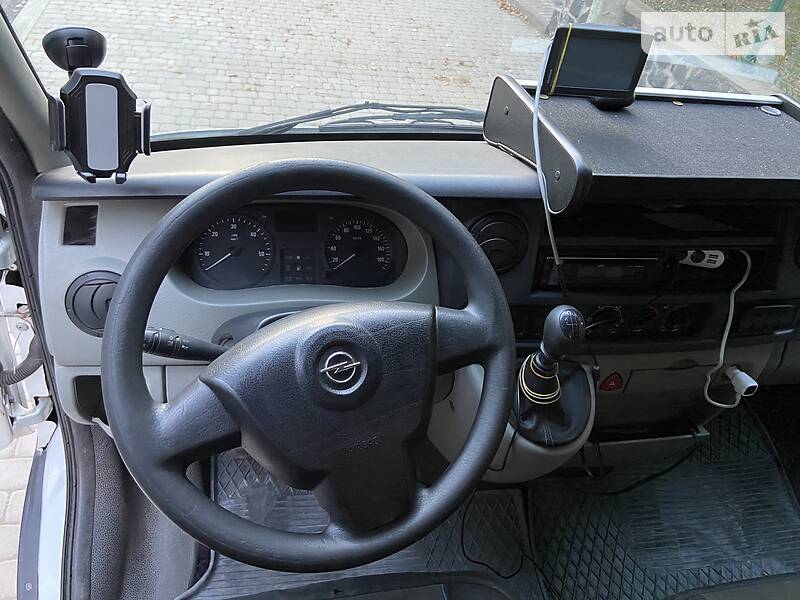 Грузопассажирский фургон Opel Movano 2005 в Ровно