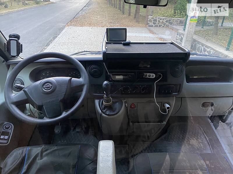 Грузопассажирский фургон Opel Movano 2005 в Ровно
