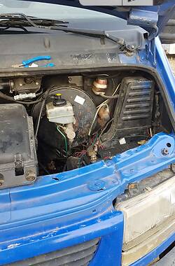 Грузовой фургон Opel Movano 2000 в 