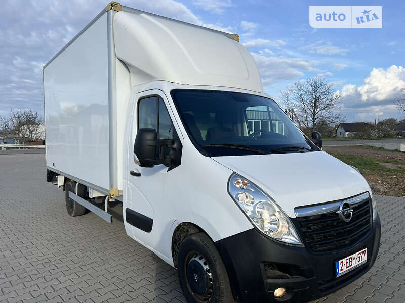 Вантажний фургон Opel Movano 2019 в Нововолинську