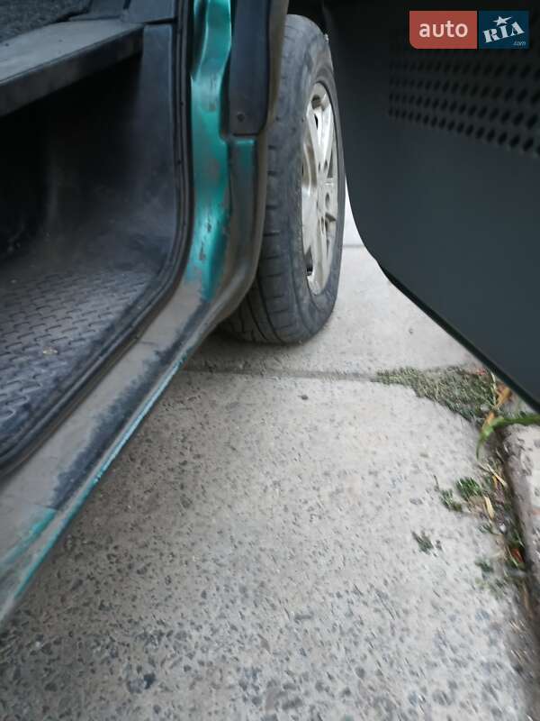 Другие автобусы Opel Movano 2002 в Кривом Роге