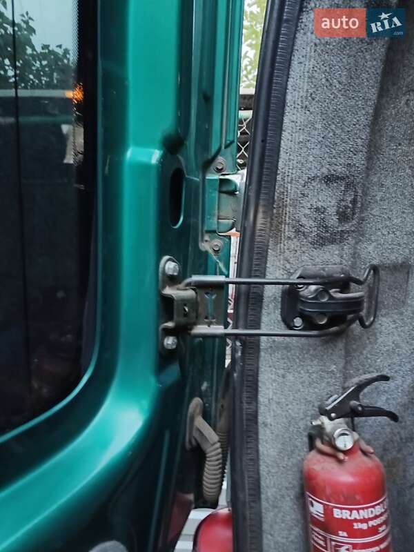 Другие автобусы Opel Movano 2002 в Кривом Роге