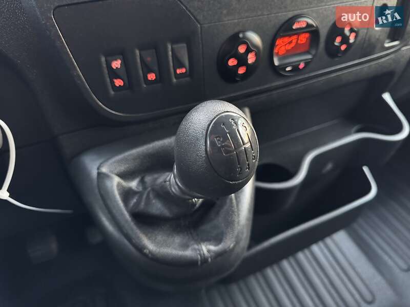Вантажний фургон Opel Movano 2018 в Дубні