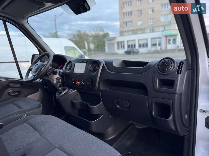 Вантажний фургон Opel Movano 2018 в Дубні