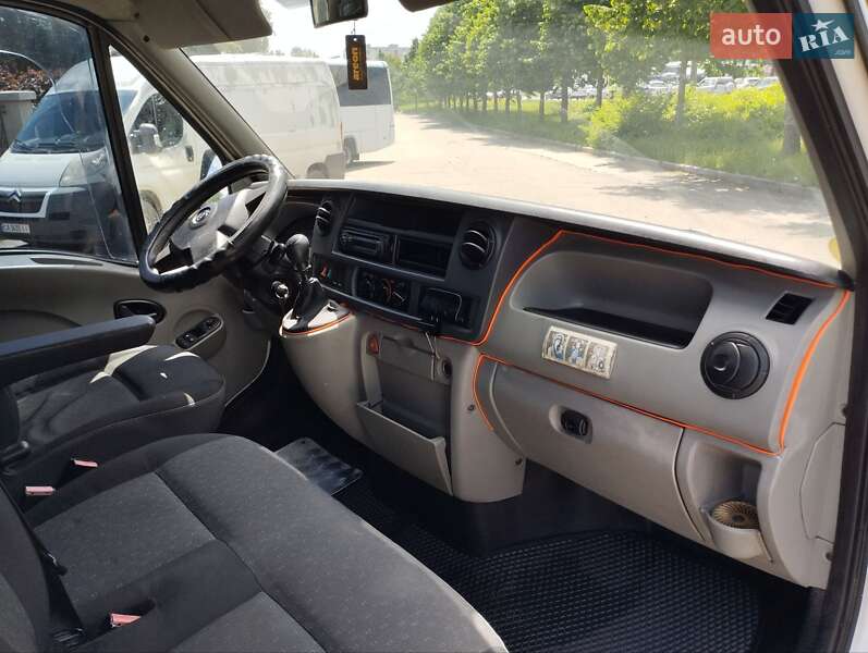 Грузовой фургон Opel Movano 2006 в Умани