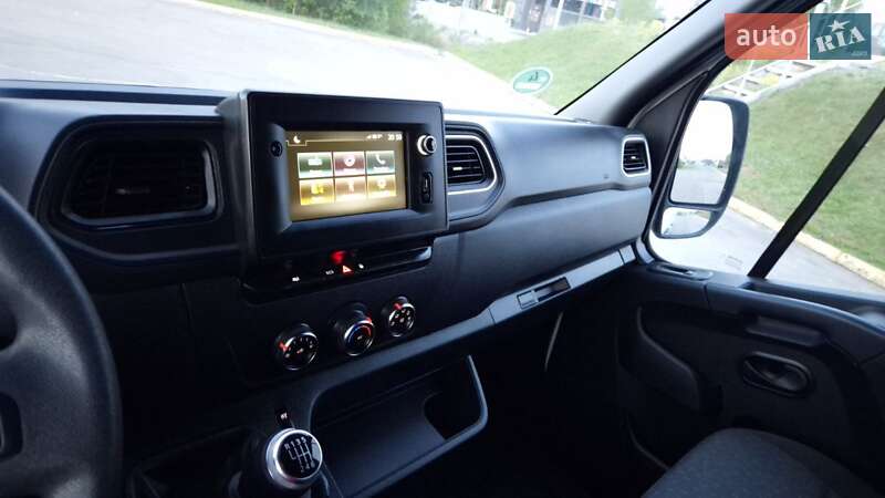 Вантажний фургон Opel Movano 2022 в Дніпрі