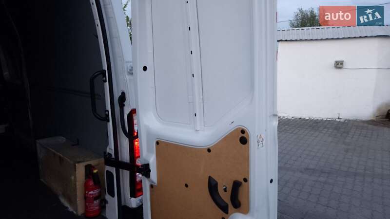 Вантажний фургон Opel Movano 2022 в Дніпрі