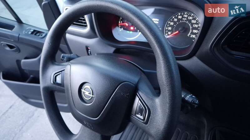 Вантажний фургон Opel Movano 2022 в Дніпрі
