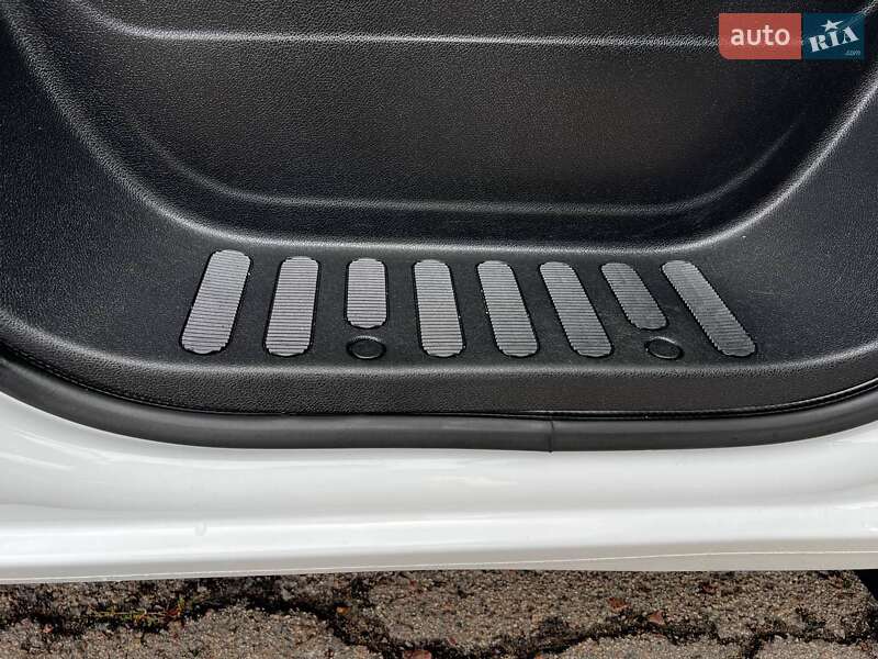 Тентований Opel Movano 2022 в Києві