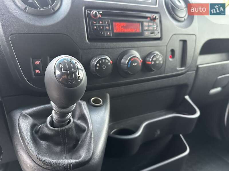 Вантажний фургон Opel Movano 2017 в Черкасах