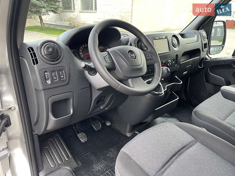 Вантажний фургон Opel Movano 2018 в Луцьку