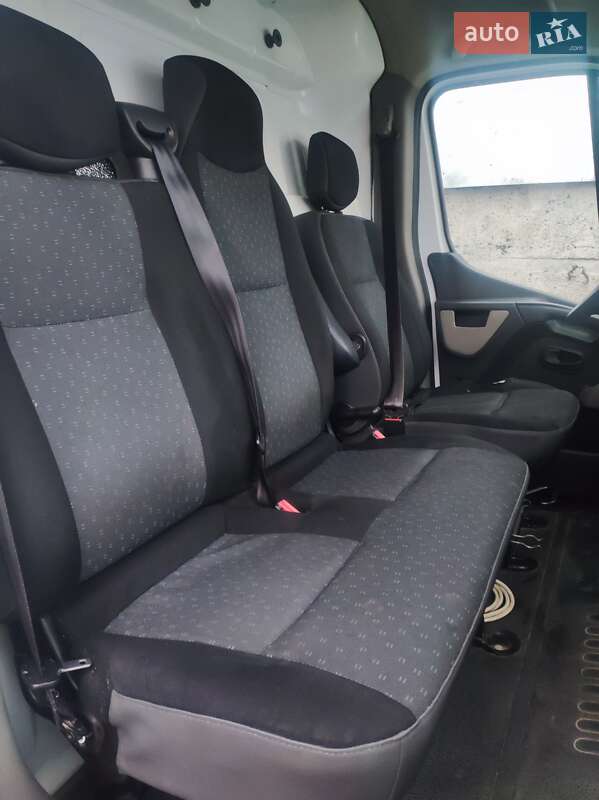 Грузовой фургон Opel Movano 2013 в Ровно