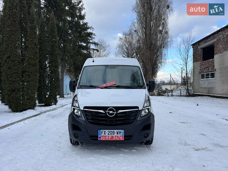 Вантажний фургон Opel Movano 2021 в Кореці