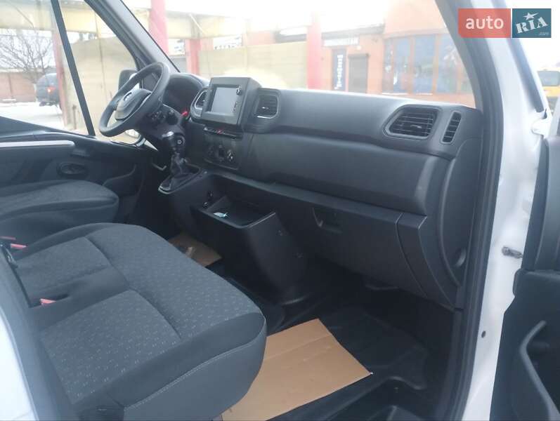 Вантажний фургон Opel Movano 2021 в Дубні