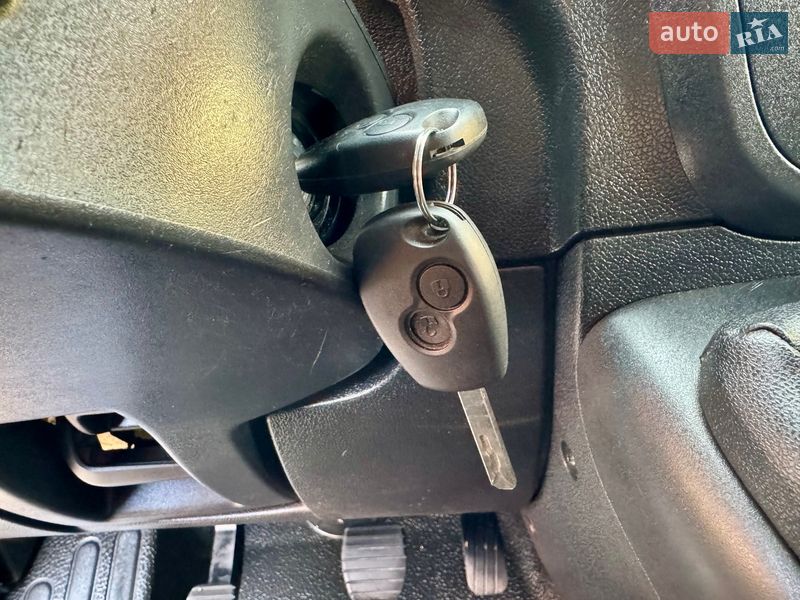 Вантажний фургон Opel Movano 2015 в Вінниці