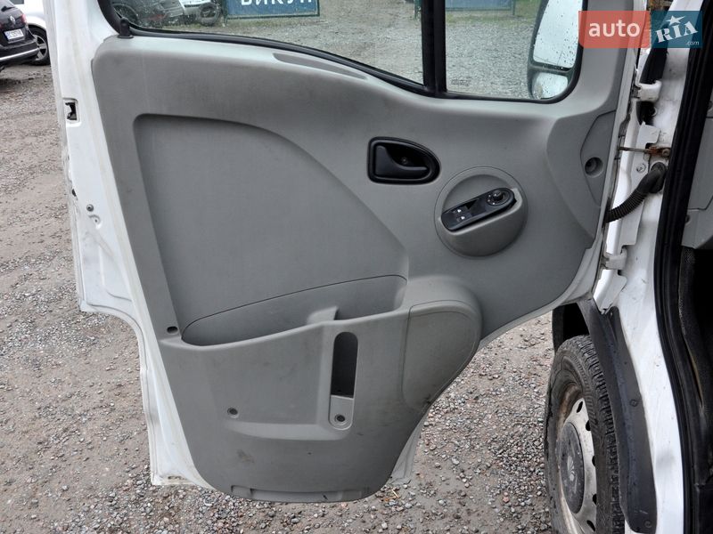 Вантажний фургон Opel Movano 2005 в Львові