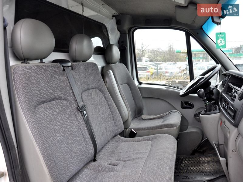 Вантажний фургон Opel Movano 2005 в Львові