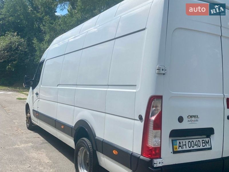 Грузовой фургон Opel Movano 2012 в Светловодске