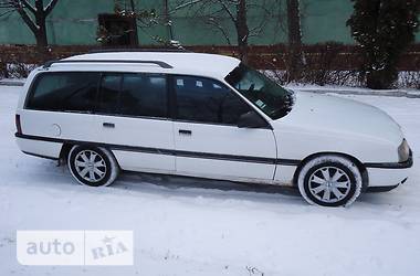Универсал Opel Omega 1989 в 