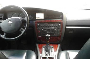 Седан Opel Omega 2002 в 