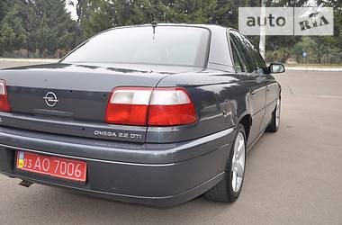 Седан Opel Omega 2002 в Ровно