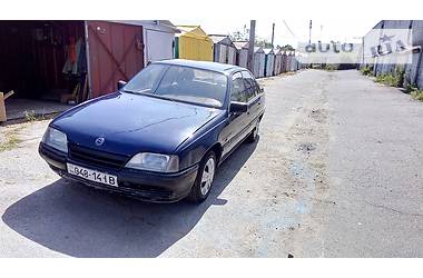 Седан Opel Omega 1988 в Кременчуге