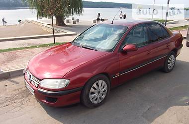 Седан Opel Omega 1995 в Тернополе