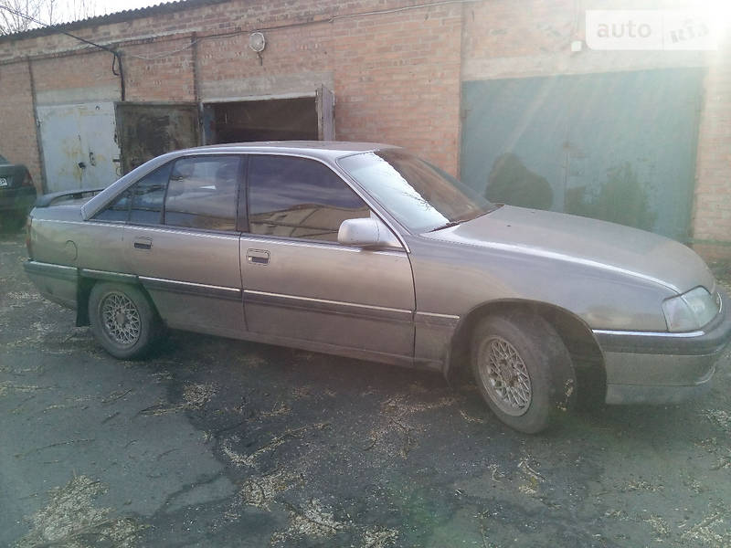Седан Opel Omega 1992 в Славянске