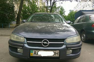 Седан Opel Omega 1995 в Киеве