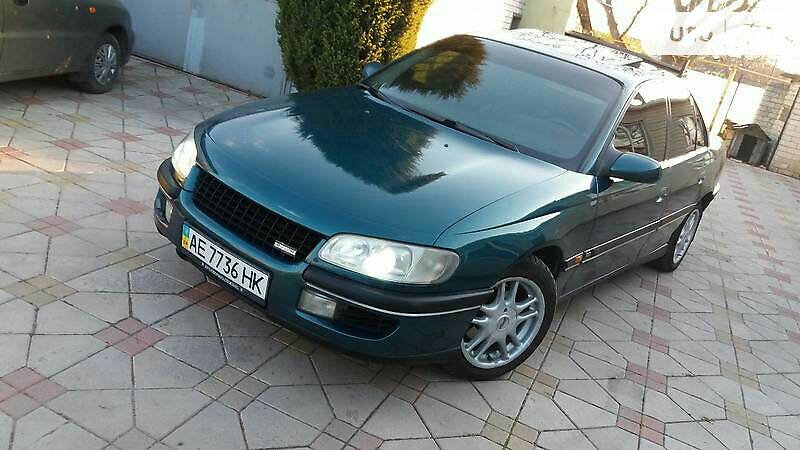 Седан Opel Omega 1997 в Днепре