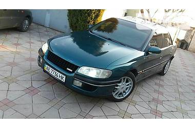 Седан Opel Omega 1997 в Днепре