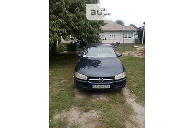 Седан Opel Omega 1995 в Кельменцах