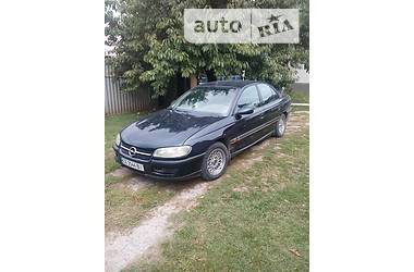 Седан Opel Omega 1995 в Кельменцах