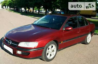 Седан Opel Omega 1998 в Львове