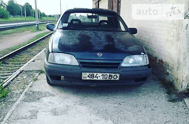 Седан Opel Omega 1989 в Луцке