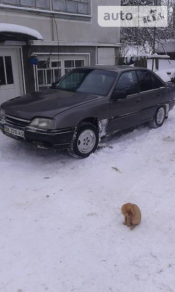 Седан Opel Omega 1988 в Тернополе