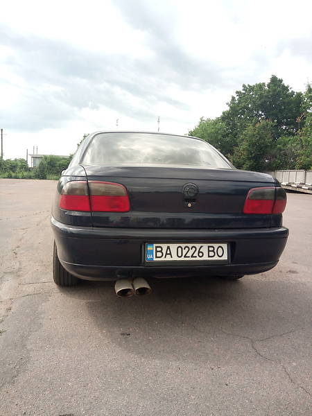 Седан Opel Omega 1998 в Олександрії