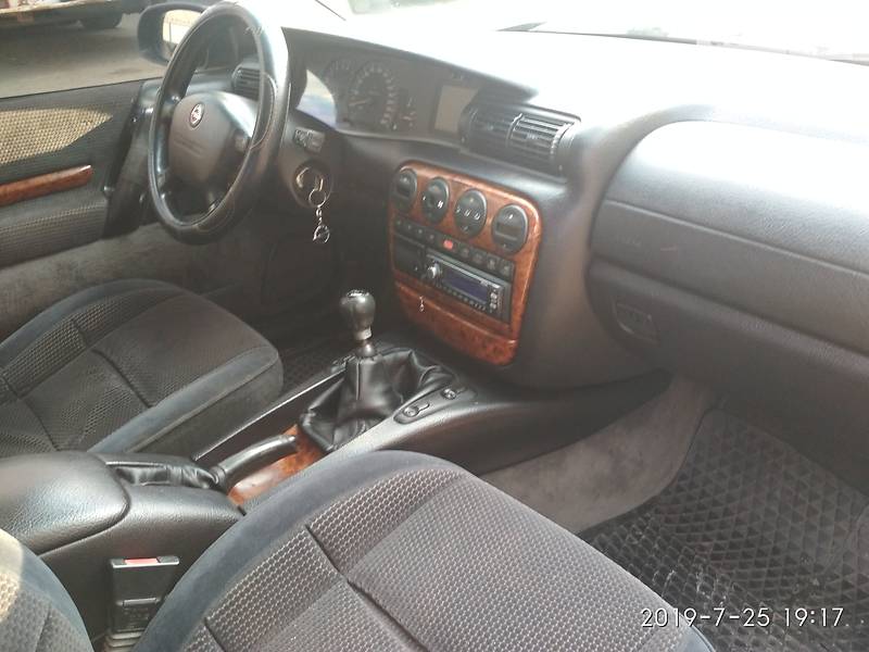 Седан Opel Omega 1999 в Луцке