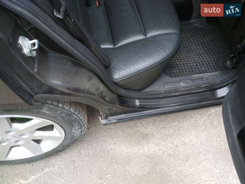 Універсал Opel Omega 2003 в Бориславі