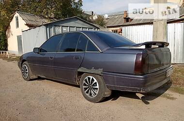 Седан Opel Omega 1988 в Могилев-Подольске